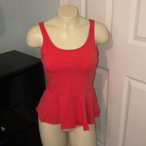 ✨Small express sleeveless peplum top ✨